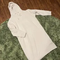 しまむら フード付きワンピース アイボリー M