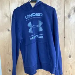 UNDER ARMOUR ネイビー パーカー　Mサイズ