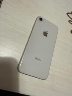Apple iPhone8ホワイト 画面ひびあり