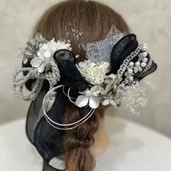 成人式髪飾り　ブラックレースリボンシルバータッセル水引