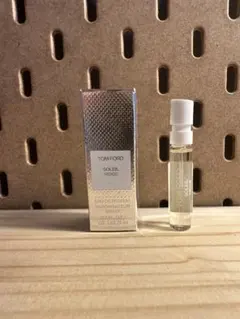 TOM FORD SOLEIL NEIGE オードパルファム 2mlのサムネイル