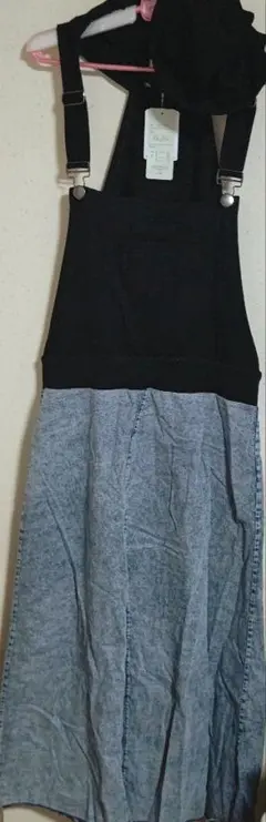 新品、未使用！デニム サロペットフード付き ワンピース！