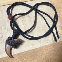 【即購入❌•ハンドメイド】熊の爪　ベアクロー　マクラメ編みネックレス 即購入❌】熊の爪 ベアクロー マクラメ編み ネックレストップ③ - メルカリ