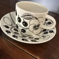 ARABIA Paratiisi ブラック カップ＆ソーサー希少 - メルカリ