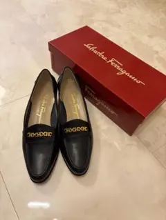 Salvatore Ferragamo ローファー 黒　6.5 Cのサムネイル