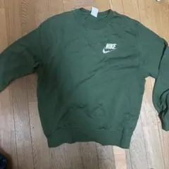 Nike オリーブグリーン トレーナー