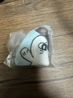 ちいかわ　人魚の島のひみつ　ダイカットポーチセイレーン セイレーン