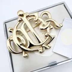 3191 極美品✨Dior ブローチ CD ロゴ 希少 刻印 - メルカリ