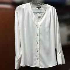 タラジャーモン 美品 シルクブラウス シャツアイボリー Vネック - メルカリ