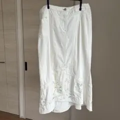 POLA amian13号 ホワイト花柄刺繍ロングスカートのサムネイル