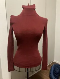 ユニクロ メリノリブタートルネックセーター 赤　S