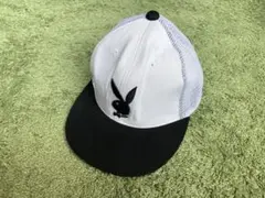 PLAYBOY メッシュキャップ 刺繍ロゴ ホワイト/ブラックのサムネイル