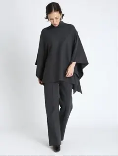 ★新品タグ付き★ CELFORD ケープジャケット　ポンチョ　ブラック ☆新品タグ付き☆ CELFORD ケープジャケット ポンチョ ブラック