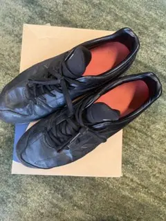 ASICS ブラック スパイクシューズ