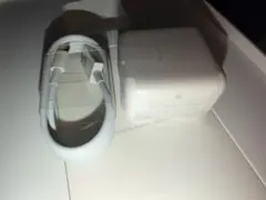 【新品（２点セット）】Apple　純正　USB充電器　Lightningケーブル