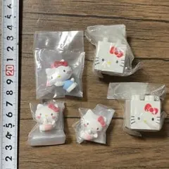 ハローキティ ケーブルアクセサリーマスコット　ハグコット＆つみけしセット消しゴム