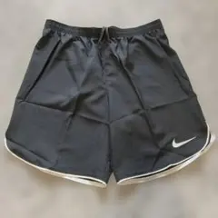 【新品タグ付き】ナイキNike 黒 ショートパンツ Lサイズ