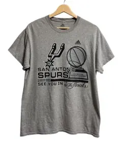 ☆adidas × NBA SPURS 半袖Tシャツ M グレー バスケのサムネイル