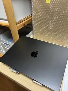 美品】MacBook Pro スペースブラック バッテリー100% - メルカリ