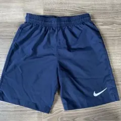 Nike DRI-FIT ネイビー ハーフパンツ キッズMサイズ