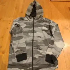adidas グレー迷彩 フルジップフード付きウェア　キッズ160