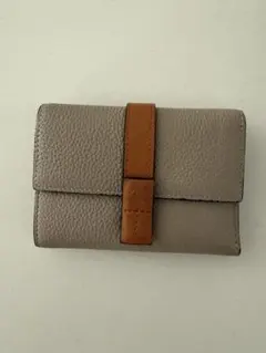 美品　三つ折り財布　スモールバーティカルウォレット レザー　財布