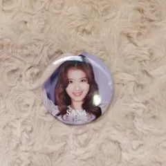 TWICEサナ缶バッチ