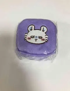 ちいかわ　カラビナつき刺繍スクエアミニポーチ モモンガ　新品未使用