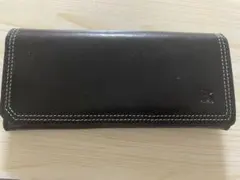 ブラックレザー二つ折り財布
