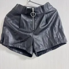 120♡地雷系 ハートチャーム付 レザー ショートパンツ 黒 女の子 キッズ