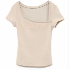 andmary Mary logo ribbon tops beige - メルカリ