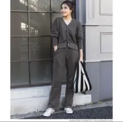 コカ　ピグメントフルイドニットパンツ