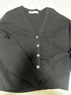 ZARAビジューボタンニットカーディガン