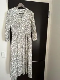 【le.coeur blanc】花柄前開きロングドレス Vネック 長袖