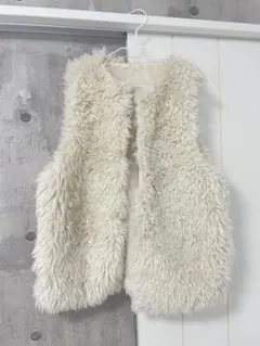 アイボリー ファーベスト ノースリーブ/F