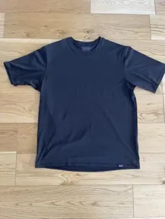 メンズ・キャプリーン・クール・デイリー・シャツ ブラック　Mサイズ