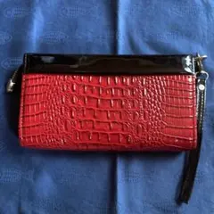 赤と黒のクロコダイル風長財布