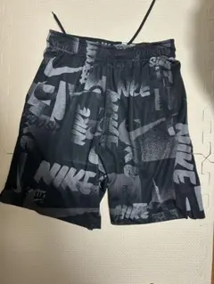 Nike ブラック ショートパンツ Sサイズ