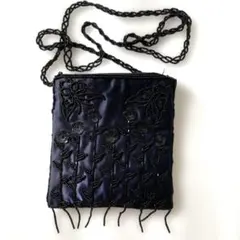 未使用：ネイビー　サテンビーズ刺繍ポシェット