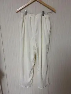 楊柳パンツ　ホワイト　しまむら　Lサイズのサムネイル