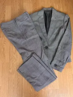 a.v.v ビジネススーツ パンツスーツ サイズ38