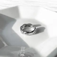 再販人気　シルバー　リング　指輪　シンプル　オープンリング　高見え