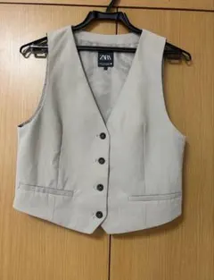 ZARA ベージュ ノースリーブベスト ＸＳ