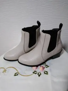 Item thumbnail for item 9db7e4bf-5a71-4564-90a5-0675c98f2a0e