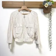 【美品】Lily Brown プリーツジップアップジャケット アイボリー F
