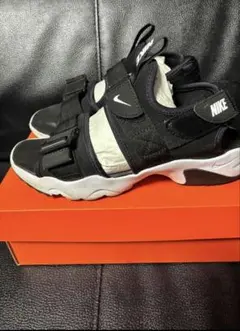 美品　NIKE ナイキ キャニオン サンダル ブラック 24cm 箱なしのサムネイル