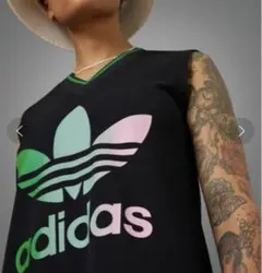 adidas originals アディカラー70s Vネックワンピース　黒　Mのサムネイル