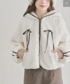 OLIVE des OLIVE パイピングショートボアブルゾン オフホワイト