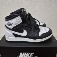 Nike Air Jordan 1 RETORO HIGH 黒/白 23㎝