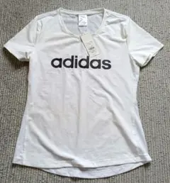 未使用!　adidas タグ付　半袖Tシャツ 　レディース　白　ジム　ランニングのサムネイル